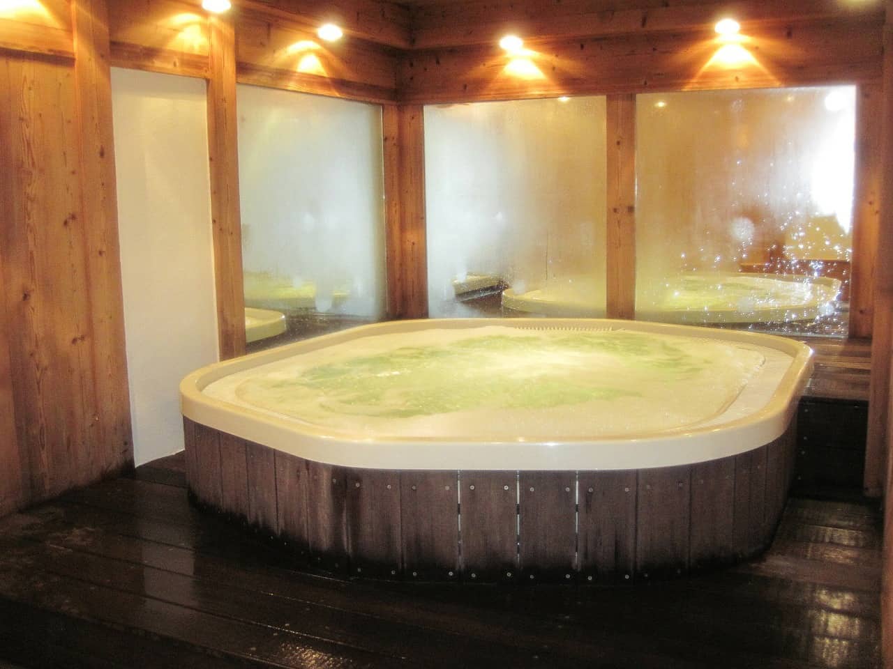 Jacuzzi