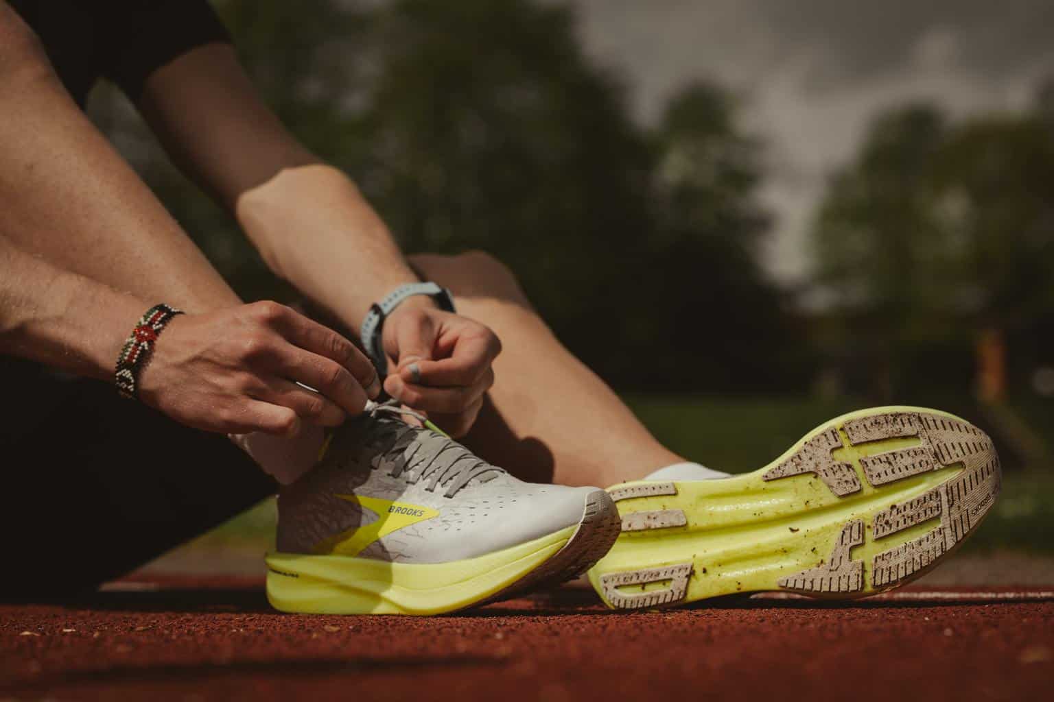 De redenen voor hardloopschoenen
